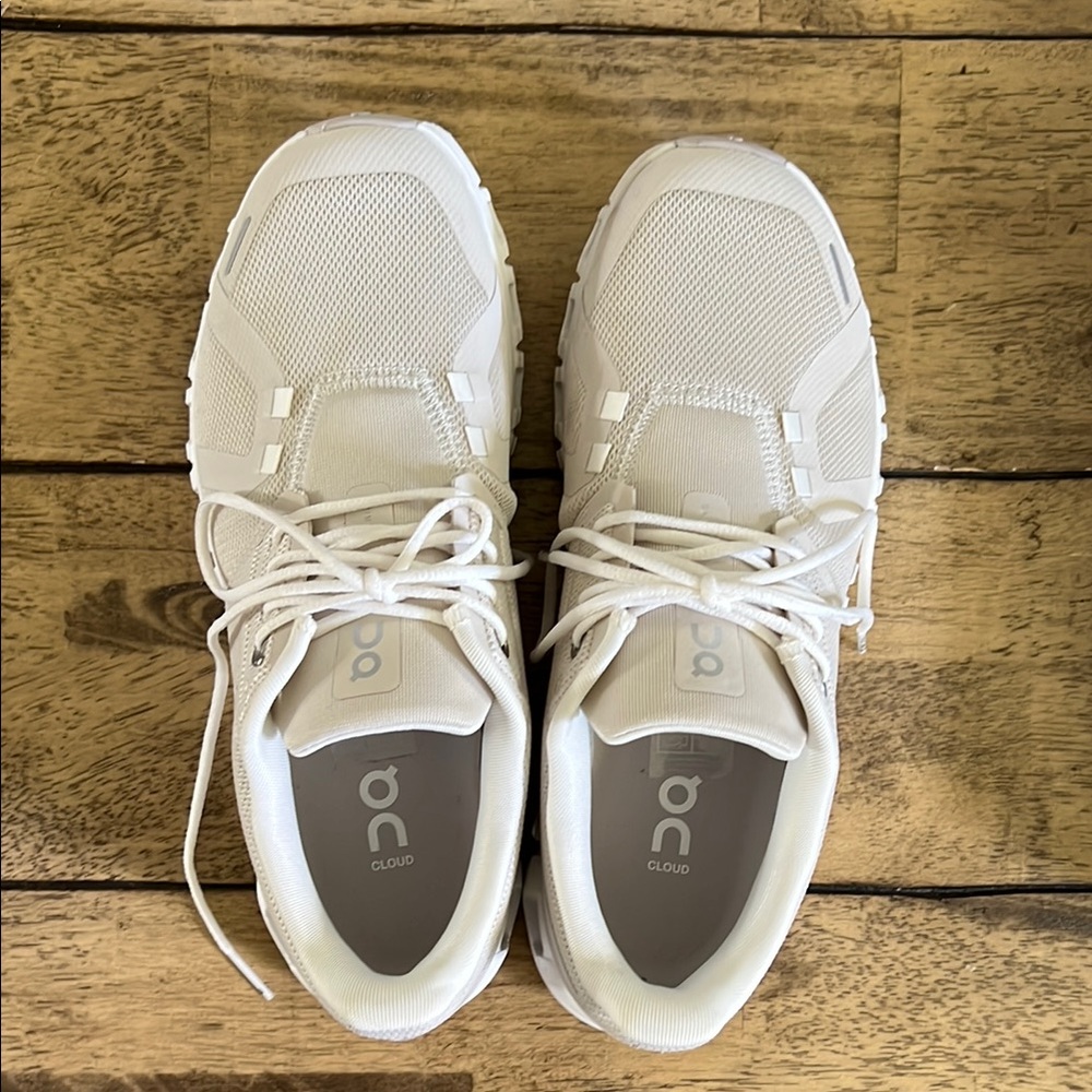 On Running Cloud 6 Pearl White Athletic Shoes Sneakers